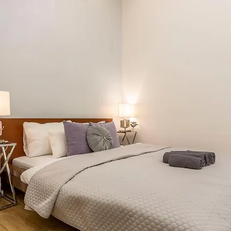 Exclusive Csengery In The Heart Of Apartamento *